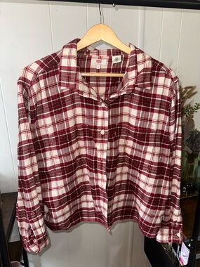 Levi’s Red and White Plaid Button-Up Shirt size medium